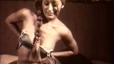 Unknown Woman011