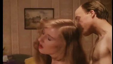 Let's Get Laid 1978  (Threesome erotic scene) MFM