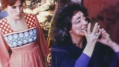 DEVIL INSIDE HER 1977