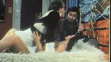 Lass Jucken (Group sex erotic scene)