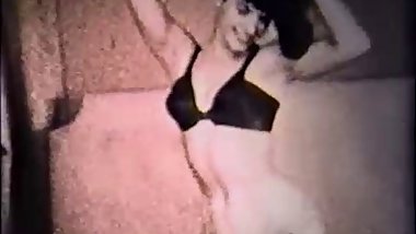 BETTIE BOP - vintage nylons dance stockings tease