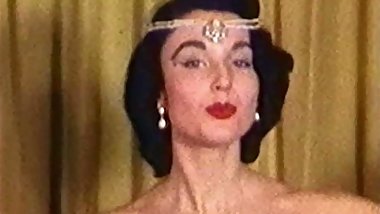 EXOTIC DANCE OF THE SILKEN SCARVES - vintage slim tease