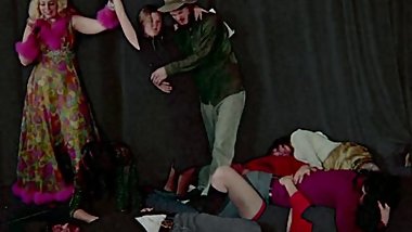 They Cumshoot Dancers, Dont They?