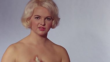 Strike A Pose, Milfy Bitches!