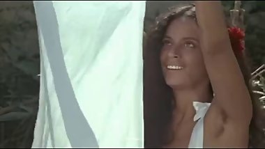 Actress with hairy armpits 02