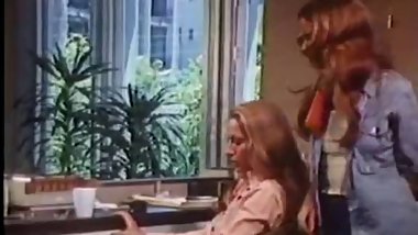 Amber Hunt, Maryanne Fisher, Mitzi Fraser in vintage xxx