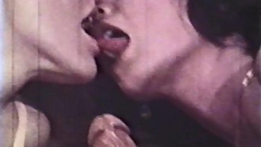 Two Brunettes Give Good Head