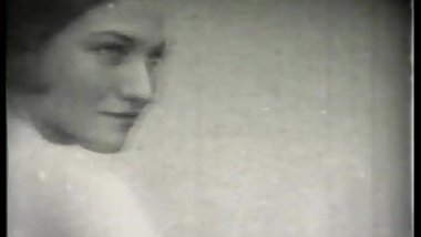 Blonde Whipping vs Brunette Whipping