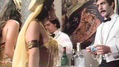 Darby Lloyd Rains, Levi Richards, Mary Stuart in vintage