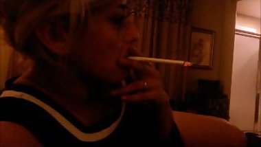 New pin-up girl smoking  VS 120s!