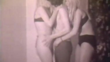 Orgasmic Modeling for Teens (1960s Vintage)