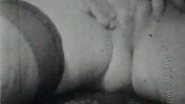 Lady Has Threesome with Therapist (1940s Vintage)