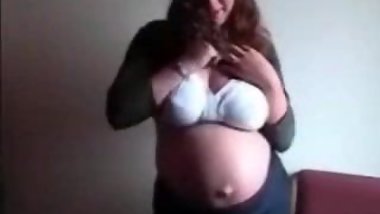 Kurvs Pregnant 2