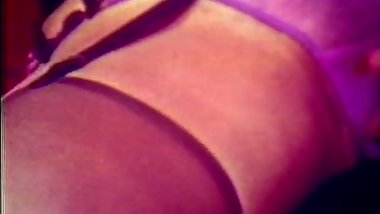 Clit Licking Housewives Enjoying It (1970s Vintage)