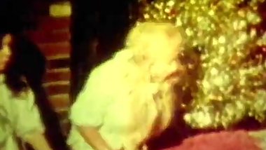 Santa Fucking in Christmas Threesome (1960s Vintage)