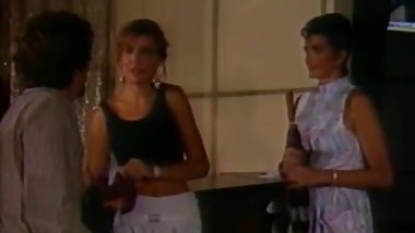 Little Oral Annie, Tom Byron, Gina Carrera in classic porn
