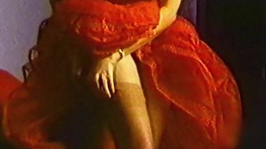 BROKEN DREAMS - vintage striptease mature stockings