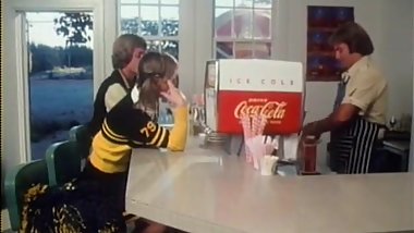 Retro Cheer Leader