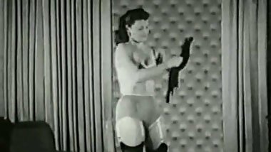 Bettie Page - Domineering Roz Strikes Back