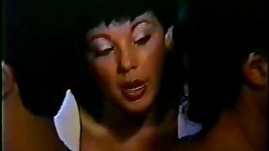 Duas Mulheres e um Ponei (1987) Double Handjob scene