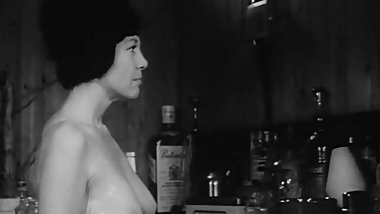 Nasty crunk Brunette is so Smooth (1960s Vintage)