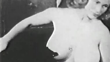 Curly Haired Busty Mom Loves to Entertain (1950s Vintage)