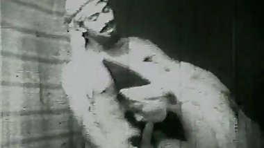 Sultan Wants to Fuck that Dirty Girl (1930s Vintage)