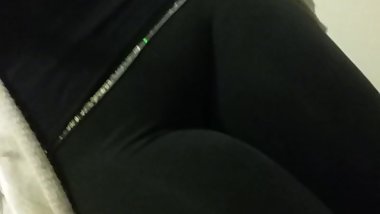 quick but fat camel toe!!!