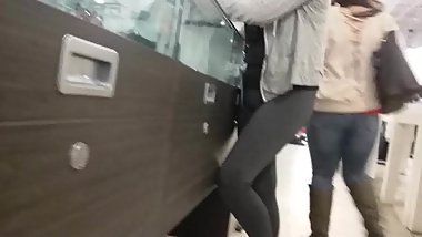 quick but nice cameltoe