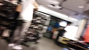 shopping leggings