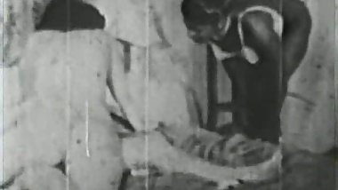 ebony maid help two lesbos - circa 30s