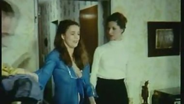 Vintage German Milfs Enjoy A Fucking Foursome !