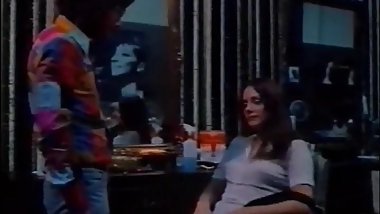 Selling It - 1971 german dubbed Version (Lost Feature Film)