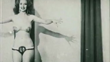STORM IN A D CUP - vintage burlesque striptease 50's