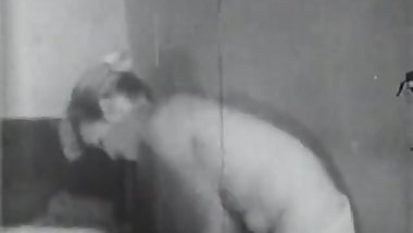 Young Couple gets a Quick Fuck (1950s Vintage)