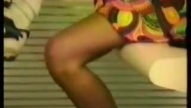 Brunette babe showing off