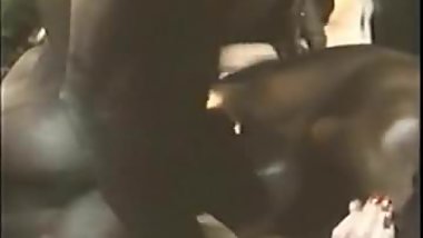 The snake - Vintage interracial gangbang