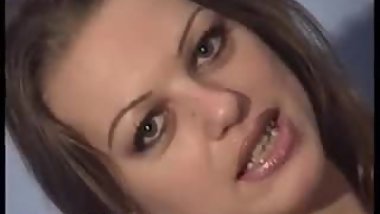 Jessica Rizzo licking pussy in a lesbian casting.mp4