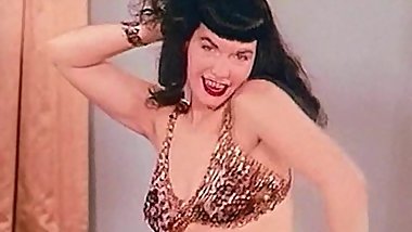 LITTLE EGYPT - vintage 50's burlesque