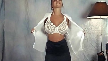 WOMANIZER - huge boobs teen dance tease