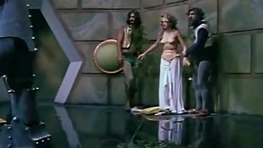 Candy Samples scene - Flesh Gordon (1974)