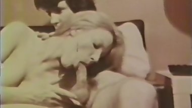 Peepshow Loops 367 70's and 80's - Scene 1