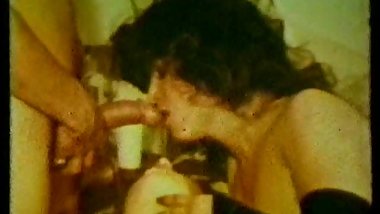 Peepshow Loops 197 70s and 80s - Scene 3