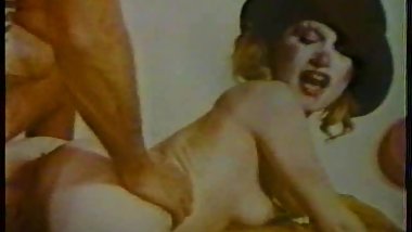 Peepshow Loops 128 1970s - Scene 3