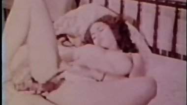 Peepshow Loops 291 1970s - Scene 2