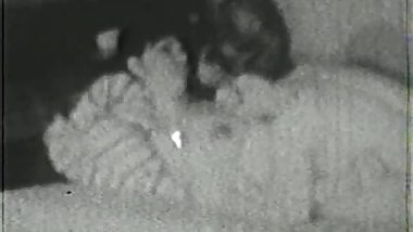 Lesbian Peepshow Loops 628 50's and 60's - Scene 1