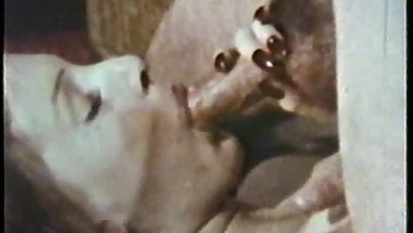 Peepshow Loops 93 70's and 80's - Scene 1