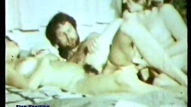 Peepshow Loops 203 70's and 80's - Scene 4