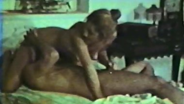 Peepshow Loops 420 70s and 80s - Scene 1