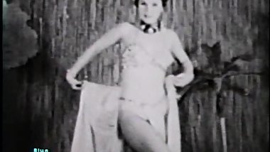 Softcore Nudes 115 40s and 50s - Scene 1